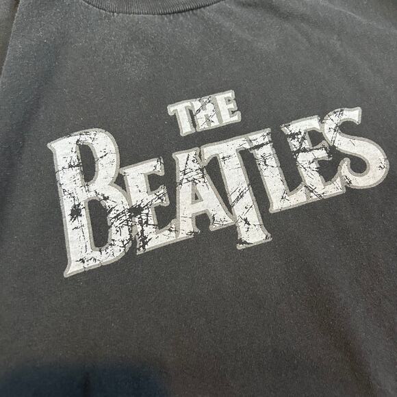 The Beatles Vintage Band T-Shirt 2005 Apple Corps Black Distressed Logo Tee XL - Picture 2 of 6